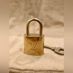 Louis Vuitton Lock & Key #334